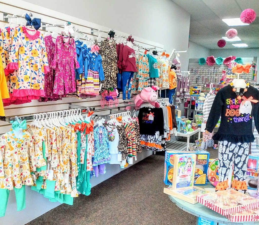 Small Town Girl Childrens Boutique | 105 Main St W, New Prague, MN 56071, USA | Phone: (952) 228-0788