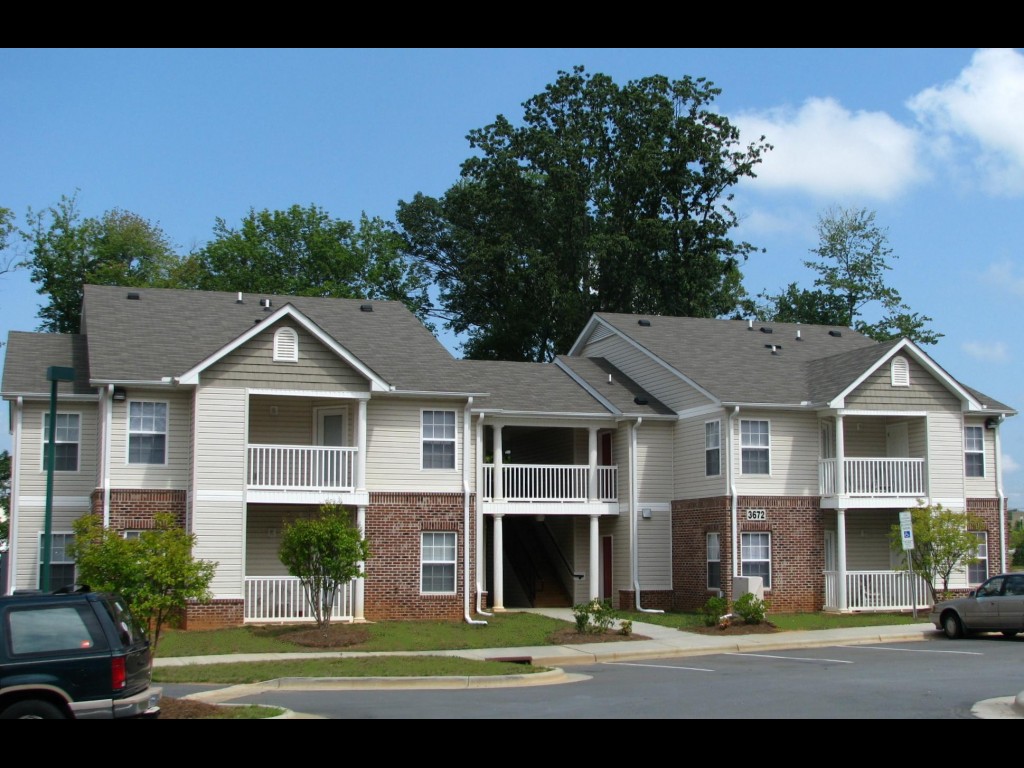 Pinecrest Apartments | 3605 Martins Trail Cir, Walkertown, NC 27051, USA | Phone: (336) 595-2655