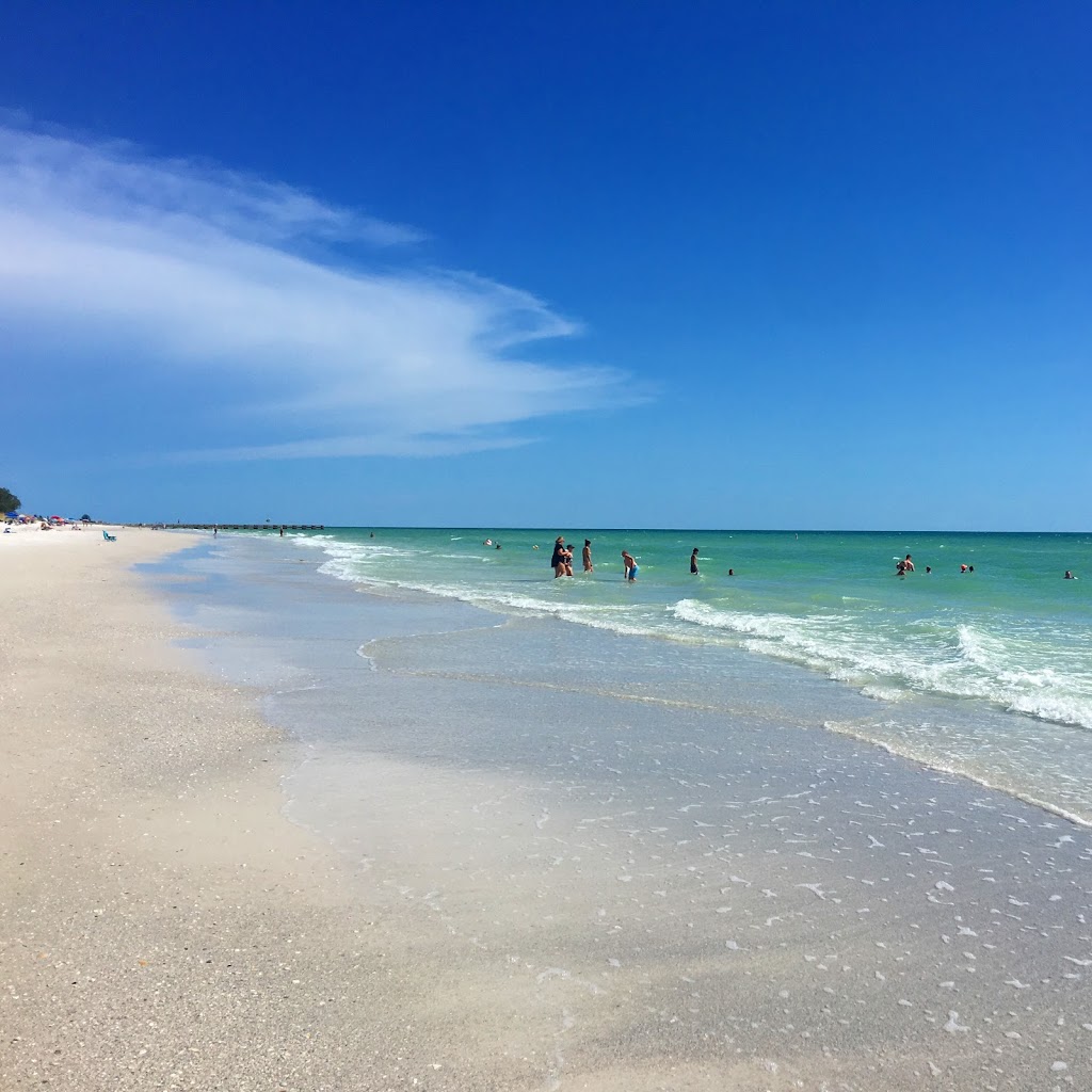 Once Upon A Beach Vacation Rentals | 411 Pine Ave # A, Anna Maria, FL 34216, USA | Phone: (941) 584-5844