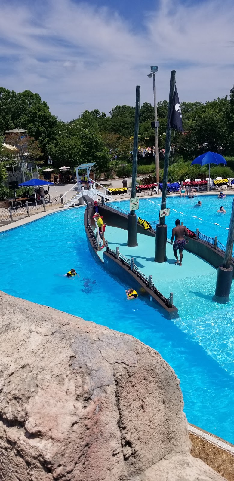 Wet n Wild Emerald Pointe Water Park | 3910 S Holden Rd, Greensboro, NC 27406, USA | Phone: (336) 852-9721