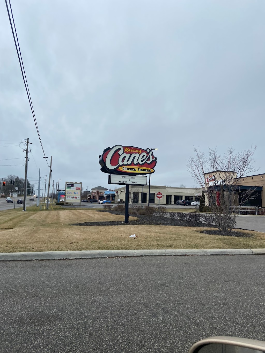 Raising Canes Chicken Fingers | 450 Boardman Poland Rd, Boardman, OH 44512, USA | Phone: (234) 228-6364