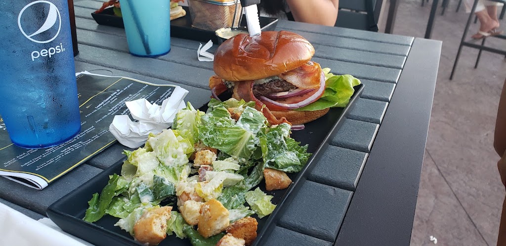 Diamond Taproom | 500 Diamond Dr, Lake Elsinore, CA 92530, USA | Phone: (951) 457-2469
