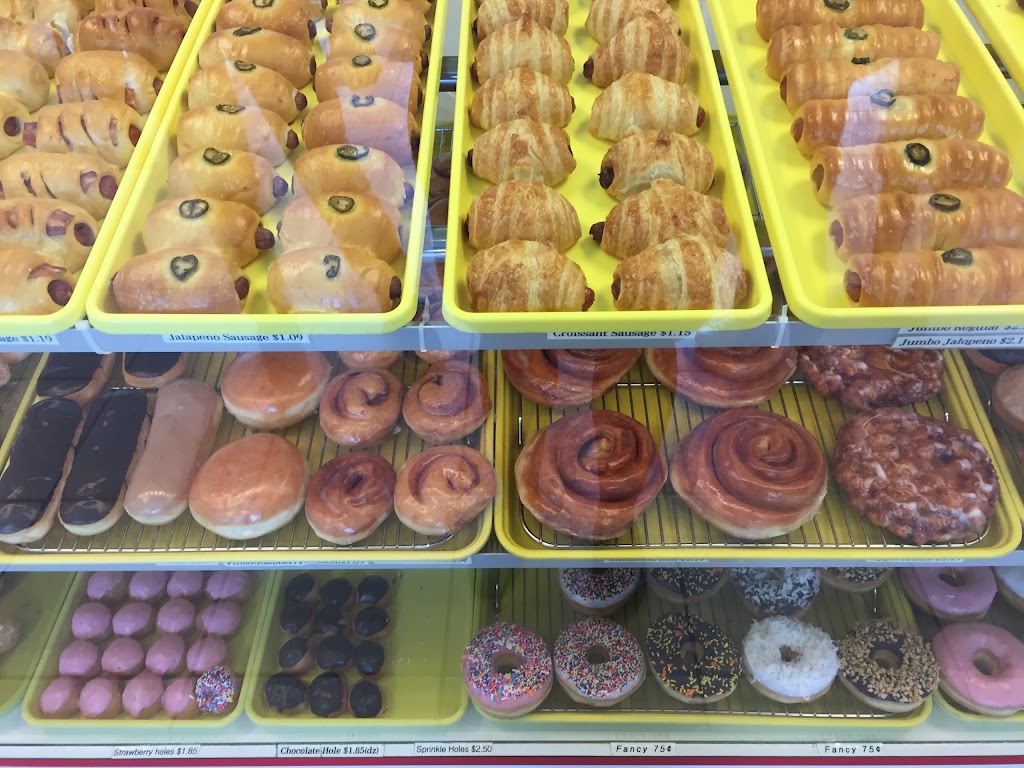 Donutlicious | 1100 E Bardin Rd, Arlington, TX 76018, USA | Phone: (817) 466-0339