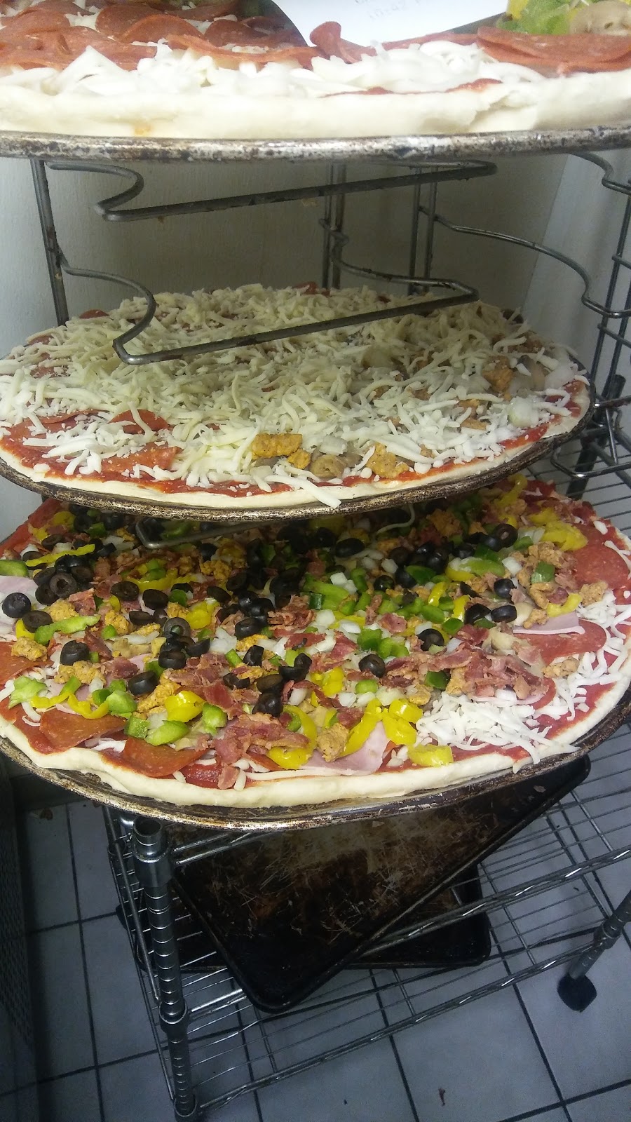 Tubbys Pizza | 917 W 5th St, Marysville, OH 43040, USA | Phone: (937) 642-3040