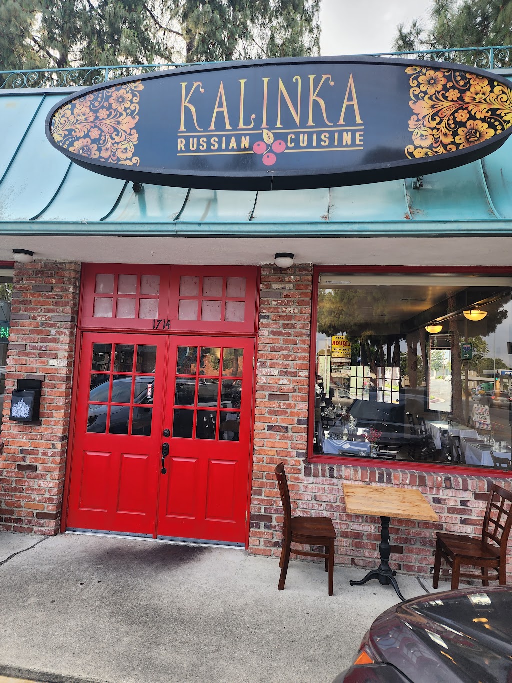 Kalinka Russian Cuisine | 1714 Victory Blvd, Glendale, CA 91201, USA | Phone: (747) 240-6868