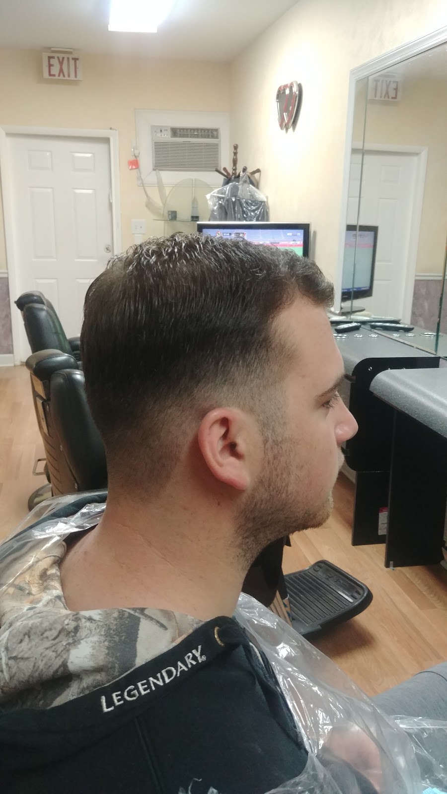 Super Barber Shop | 447 Main St, Armonk, NY 10504, USA | Phone: (914) 765-0643