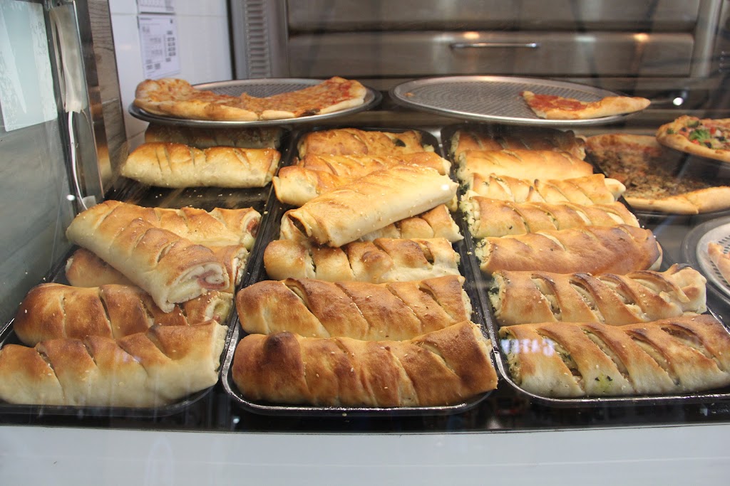 Sbarro | 300 Taylor Rd, Niagara-on-the-Lake, ON L0S 1J0, Canada | Phone: (905) 988-3663