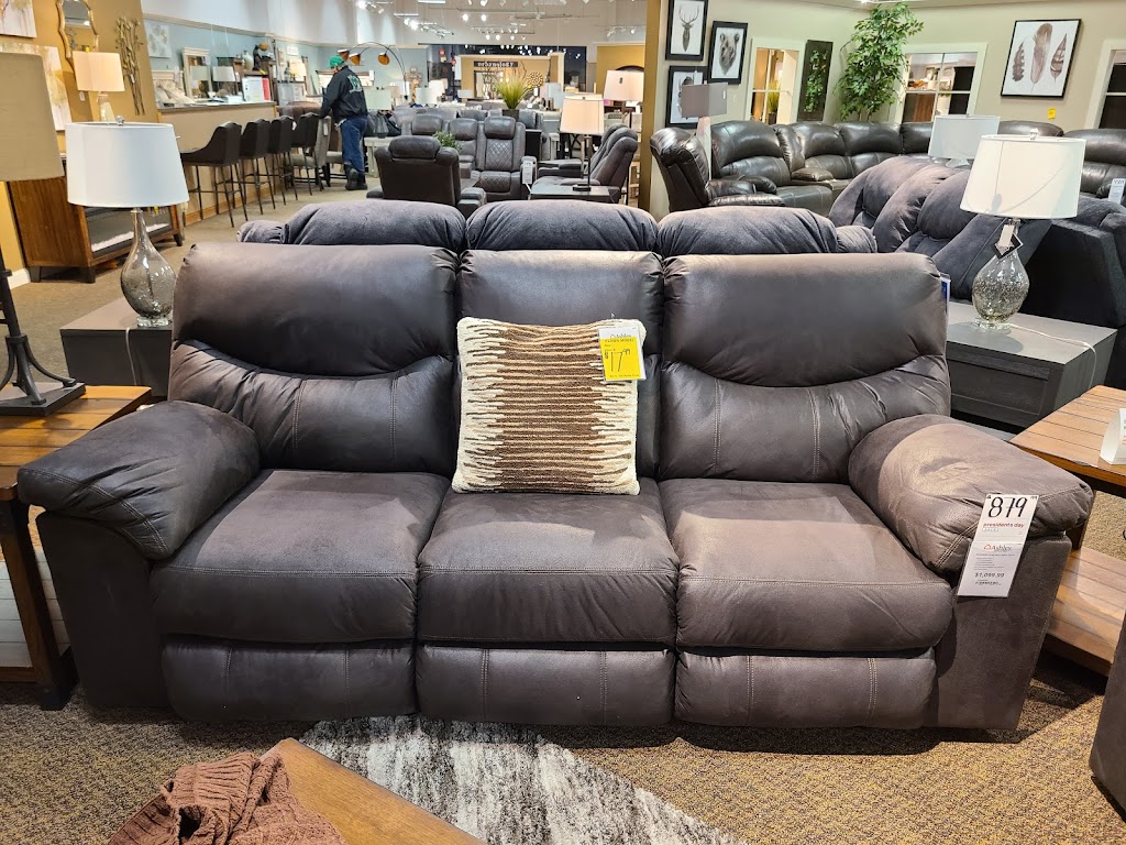 The Furniture Mart | 38384 Tanger Dr, North Branch, MN 55056, USA | Phone: (651) 237-0995