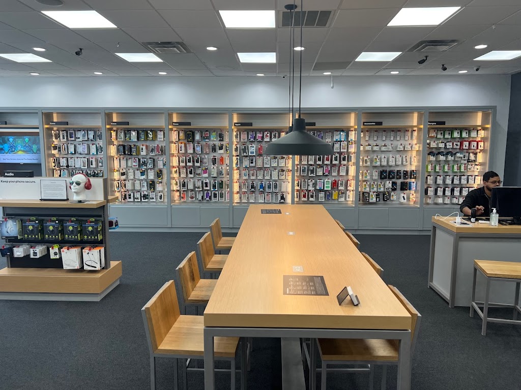 Verizon | 1002 Old Country Rd, Plainview, NY 11803, USA | Phone: (516) 942-5000