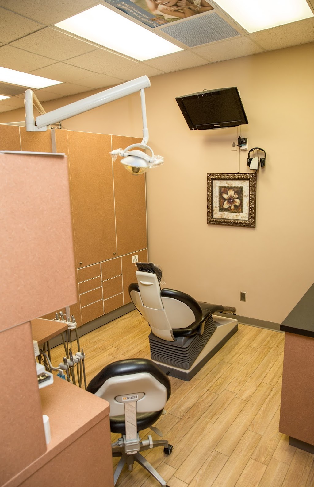 Ridgeview Dental | 18130 Wright St, Omaha, NE 68130, USA | Phone: (402) 884-8880