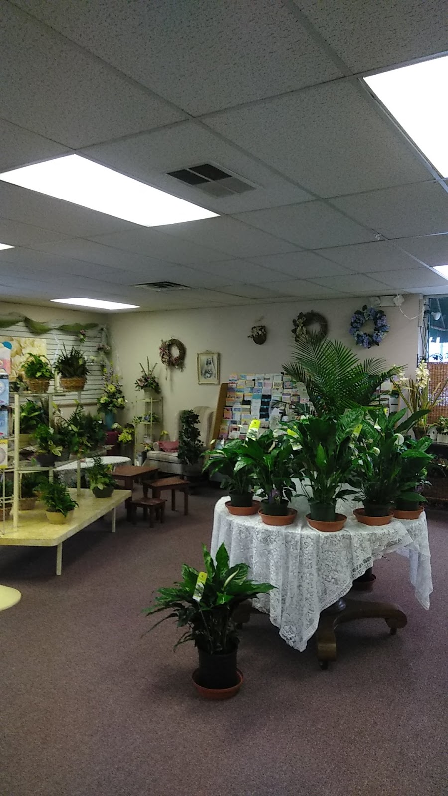 Vics Floral | 6304 Fleet Ave, Cleveland, OH 44105 | Phone: (216) 341-4758