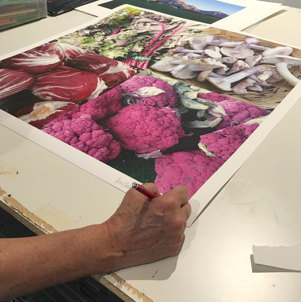 Angeles Press | 3200 Airport Ave Suite #1, Santa Monica, CA 90405, USA | Phone: (310) 804-9253