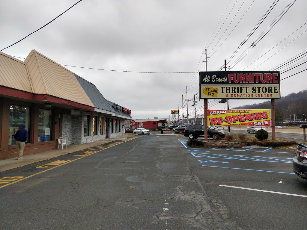 Yellow Tag Thrift Store & Donation Center | 199 US-22 B, Green Brook Township, NJ 08812 | Phone: (732) 529-4997