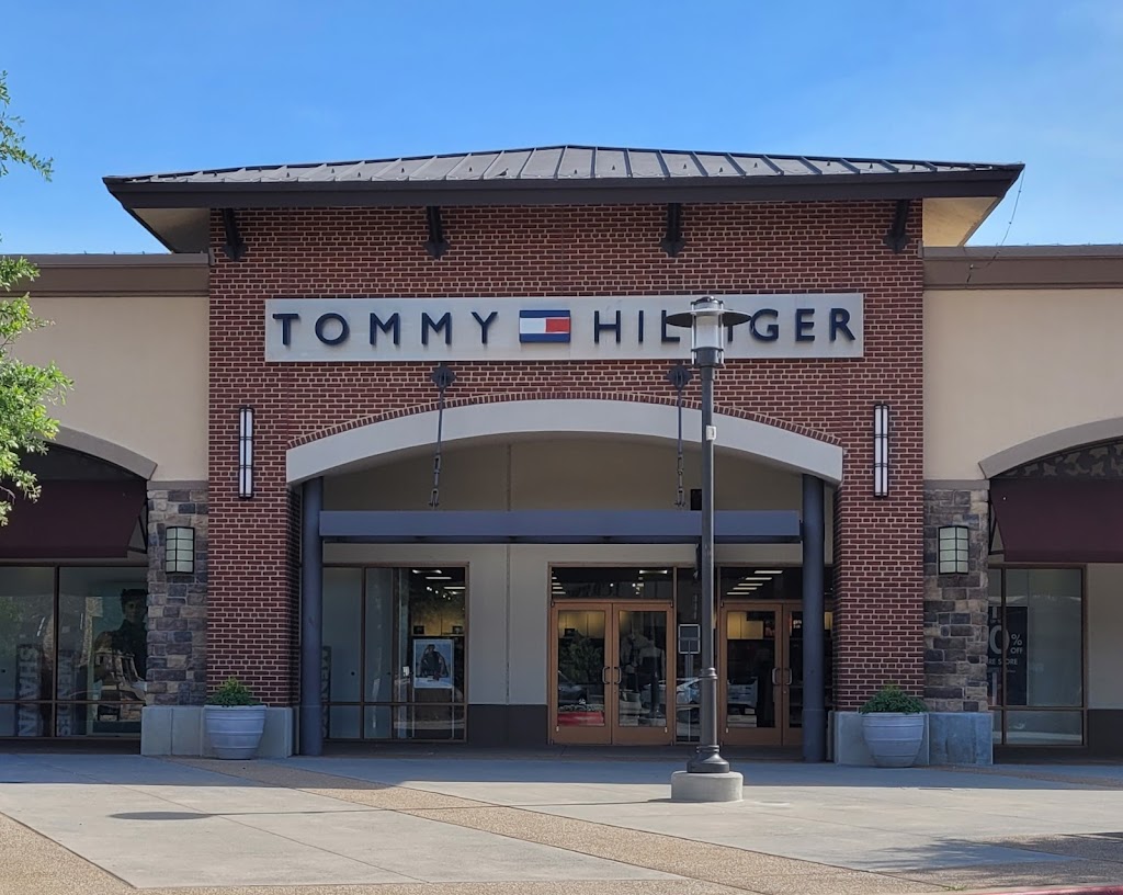 Tommy Hilfiger | 820 W Stacy Rd #125, Allen, TX 75013, USA | Phone: (972) 678-1056