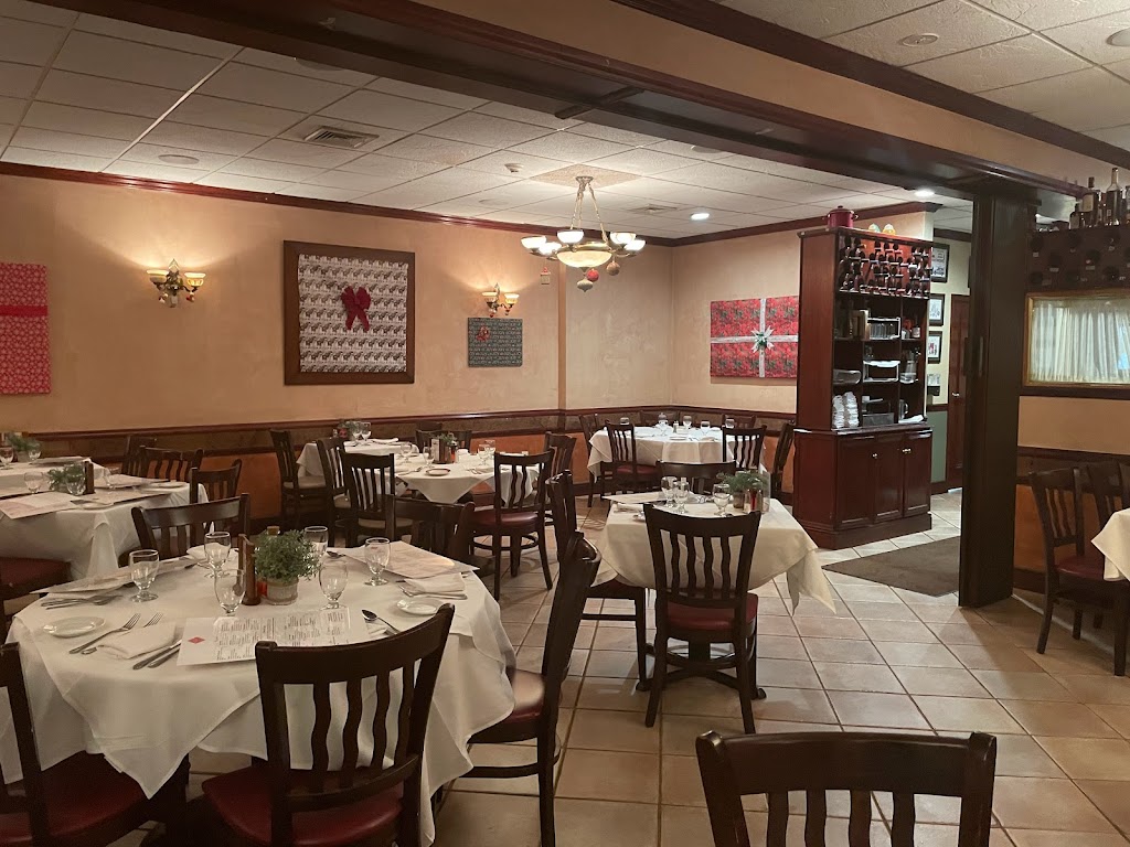 Elisas Restaurant | 2754 N Jerusalem Rd, North Bellmore, NY 11710, USA | Phone: (516) 679-4805