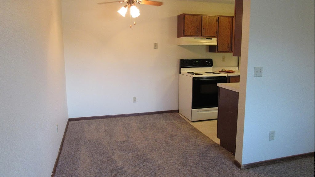 Oakridge Apartments | 6023 E Viking Blvd # 205, Wyoming, MN 55092, USA | Phone: (651) 462-4659