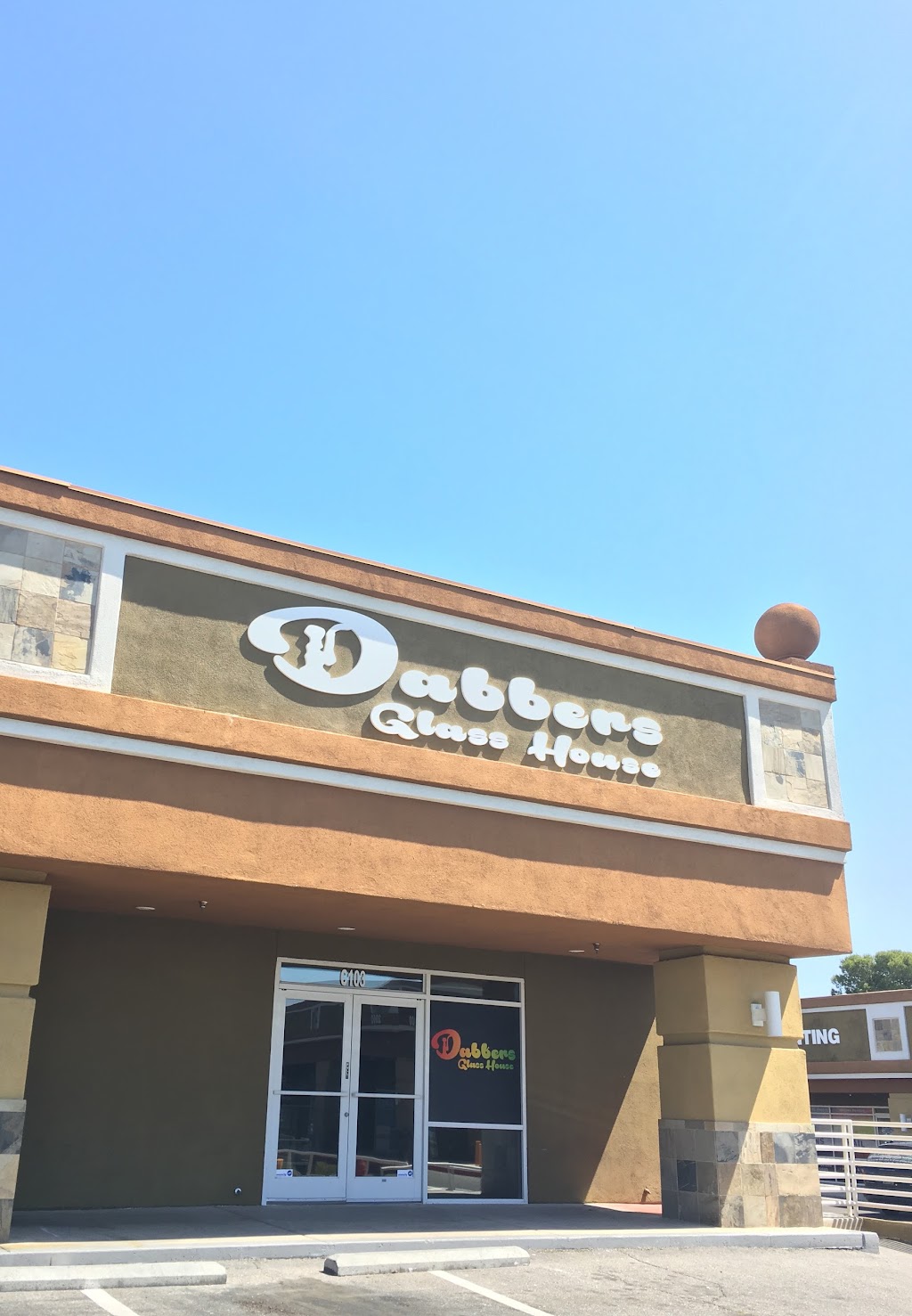 Dabbers Glass House | 1980 S Rainbow Blvd, Las Vegas, NV 89146, USA | Phone: (702) 248-0243