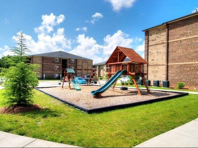 Hayleigh Village Apartments | 4020 Eight Belles Ln, Greensboro, NC 27410, USA | Phone: (336) 790-5484