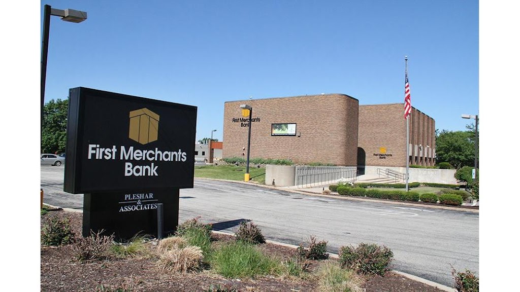 First Merchants Bank | 8301 S Cass Ave, Darien, IL 60561, USA | Phone: (630) 203-1653