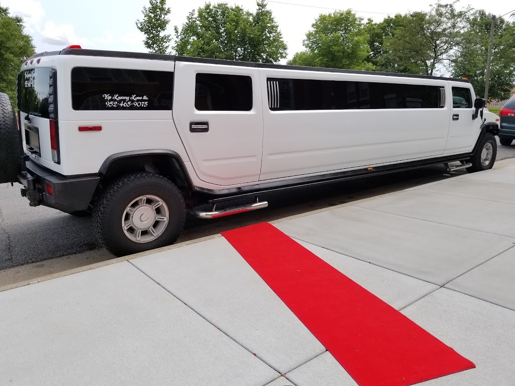 VIP Luxury Limo - Richfield | 6425 Bloomington Ave S, Richfield, MN 55423, USA | Phone: (952) 465-9075