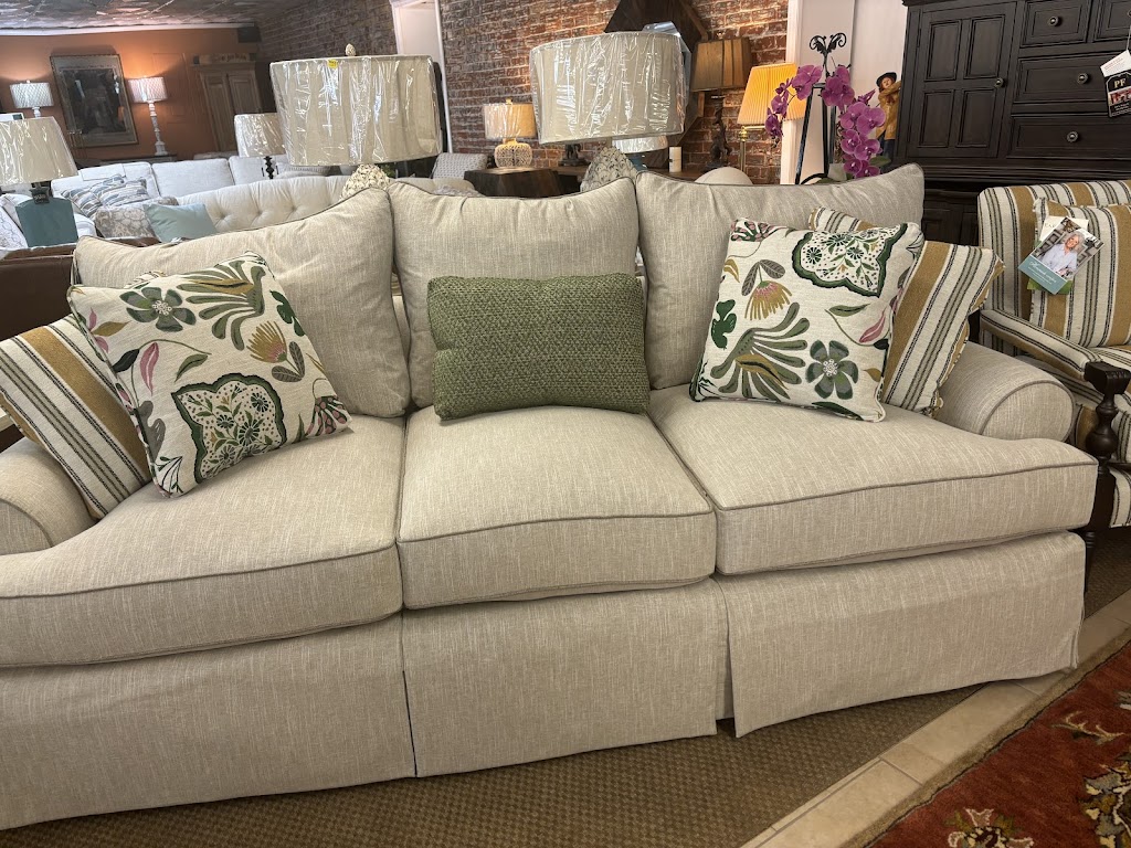 PERRYVILLE FURNITURE OUTLET, OWNER | 303 N Bragg St, Perryville, KY 40468, USA | Phone: (859) 332-2161