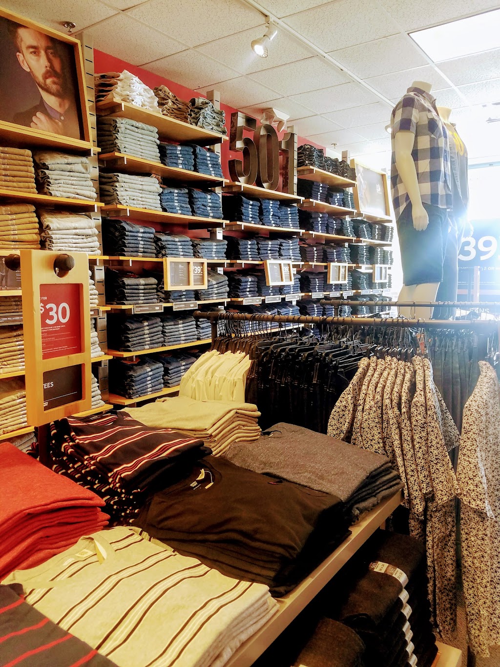 Levis Outlet Store | 301 Tanger Dr Suite 107, Terrell, TX 75160, USA | Phone: (972) 563-6887