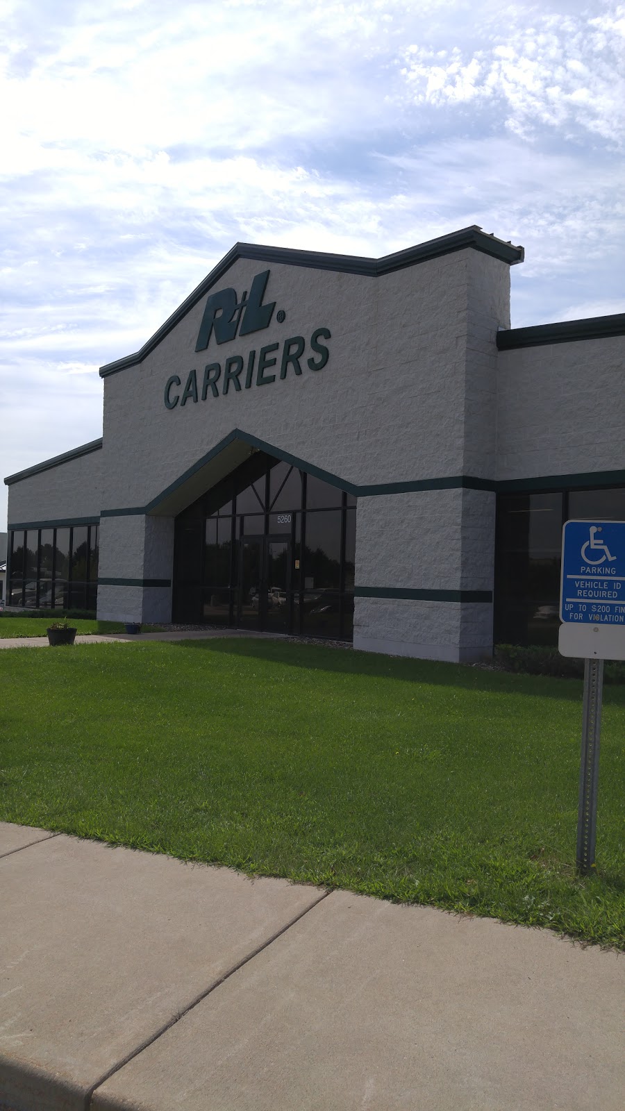 R+L Carriers | 5260 208th St W, Farmington, MN 55024, USA | Phone: (651) 460-2100