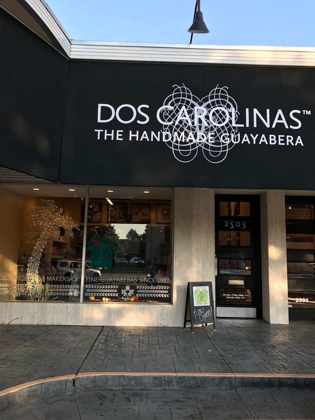 Dos Carolinas | 2503 River Oaks Blvd, Houston, TX 77019, USA | Phone: (713) 529-3298