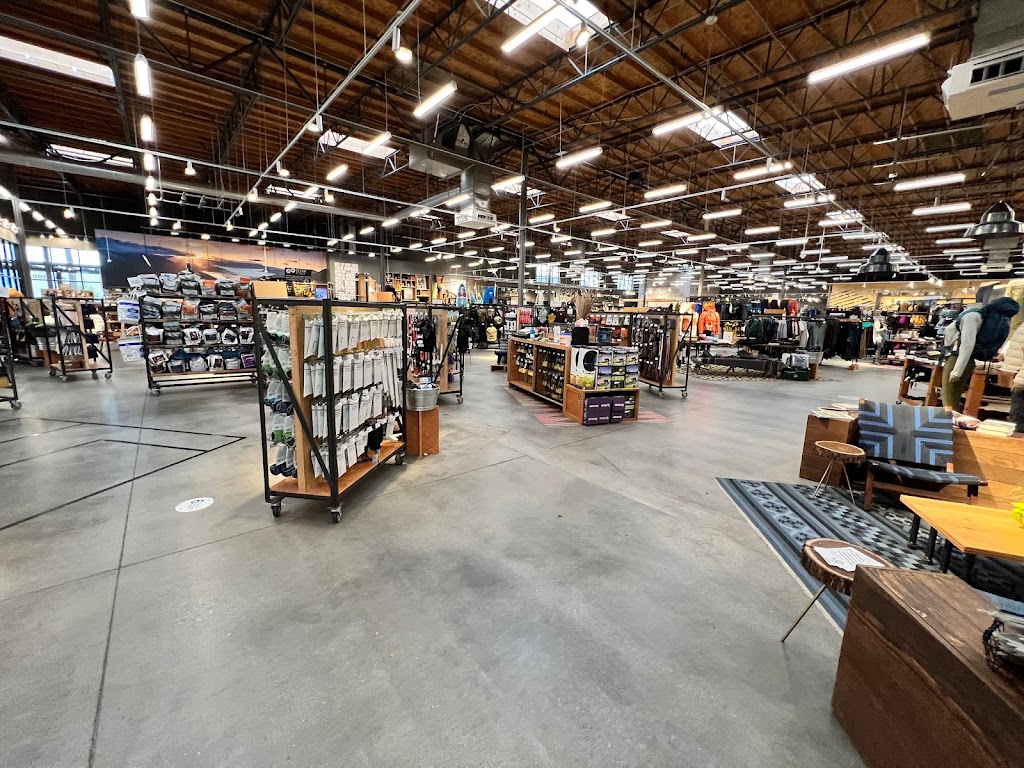 REI | 1900 Empire Ave, Burbank, CA 91504 | Phone: (818) 847-9509