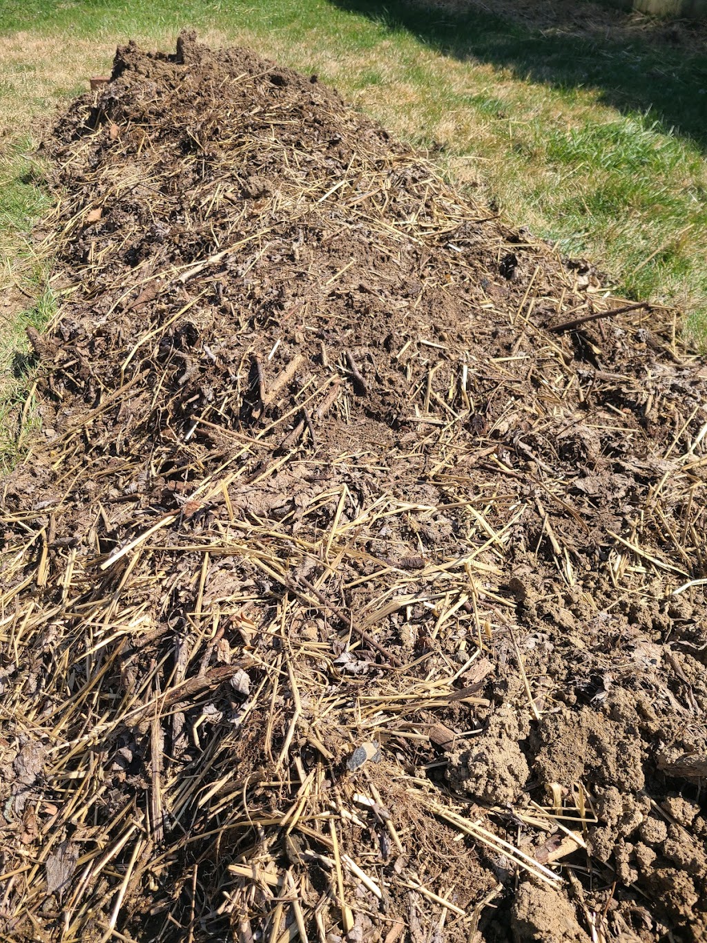 Toms Mulch & Landscaping | 2113 Ferry Rd, Bellbrook, OH 45305, USA | Phone: (937) 848-3422