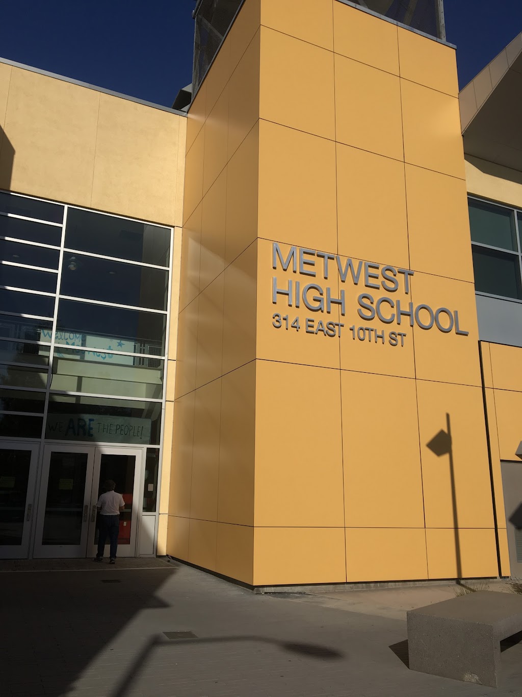 MetWest High School - Dolores Huerta Campus | 314 E 10th St, Oakland, CA 94606, USA | Phone: (510) 451-5902