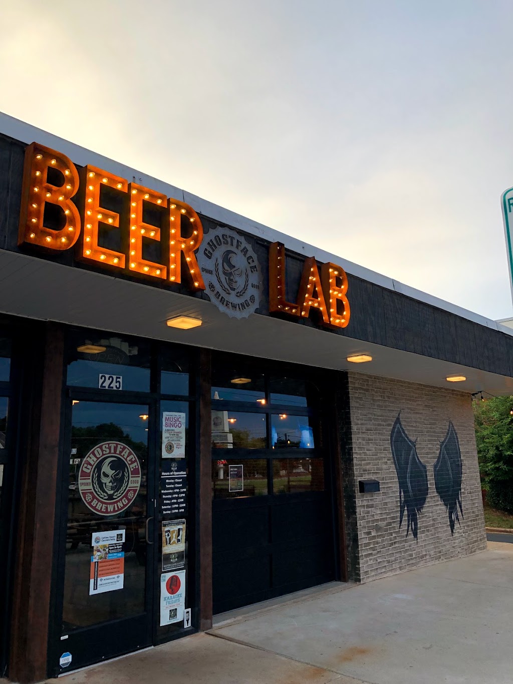 Beer Lab by Ghostface Brewing | 225 S Broad St, Mooresville, NC 28115, USA | Phone: (704) 233-7056