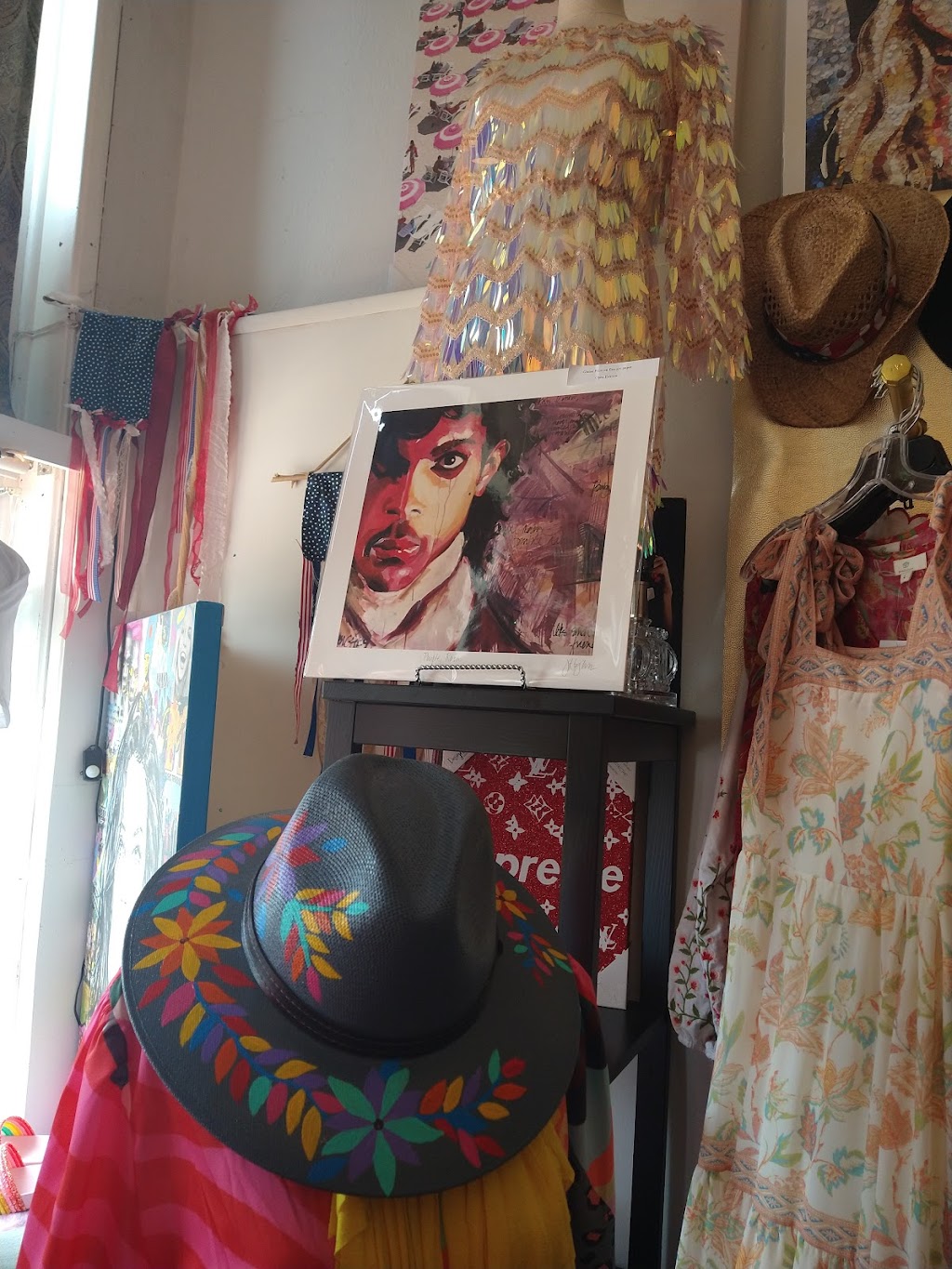 Weltes Antiques & More On Main | 103 E North Main St, Waxhaw, NC 28173, USA | Phone: (704) 989-3653