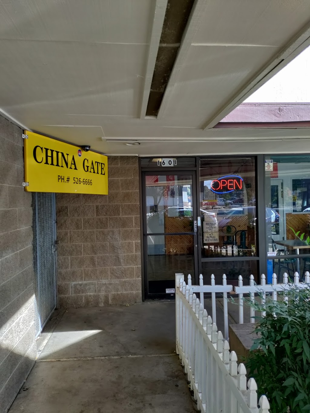 Khmer China Gate | 1601 Yosemite Blvd F, Modesto, CA 95354, USA | Phone: (209) 526-6666