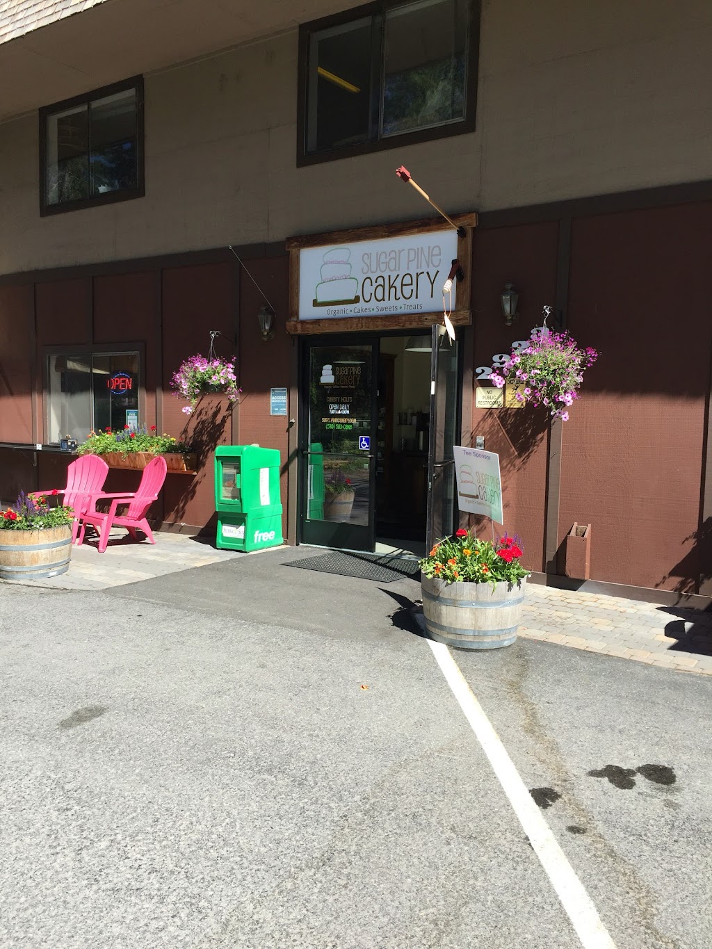 Sugar Pine Cakery & Cafe | 2923 Lake Forest Rd, Tahoe City, CA 96145, USA | Phone: (530) 583-2253