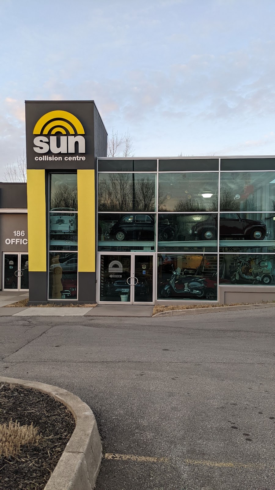 Sun Collision Centre | 186 Merritt St, St. Catharines, ON L2T 1J6, Canada | Phone: (905) 227-7571