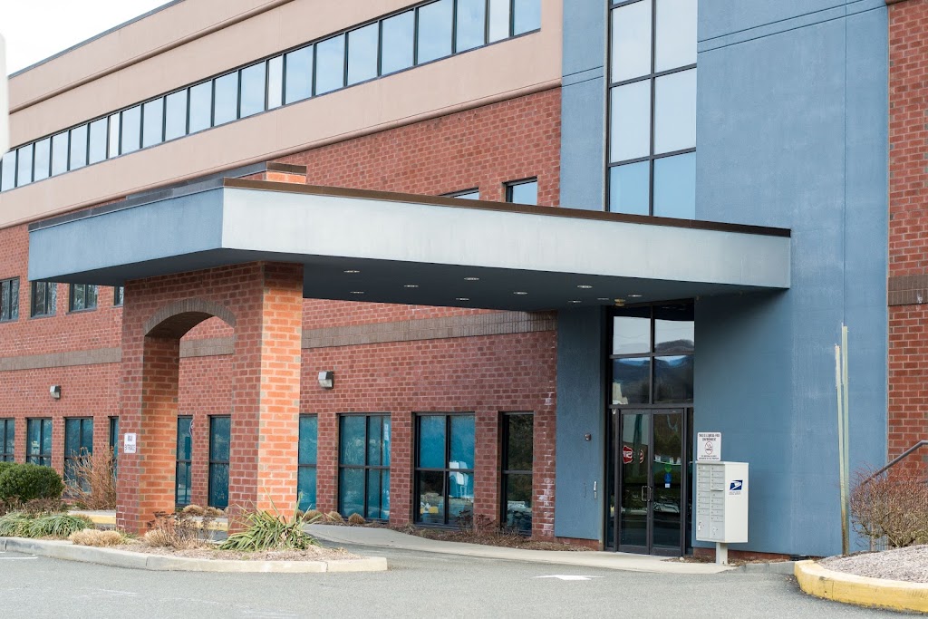 Dr. Alex Shin: Orthopedic Institute of New Jersey | 108 Bilby Rd Ste 201, Hackettstown, NJ 07840, USA | Phone: (908) 684-3005
