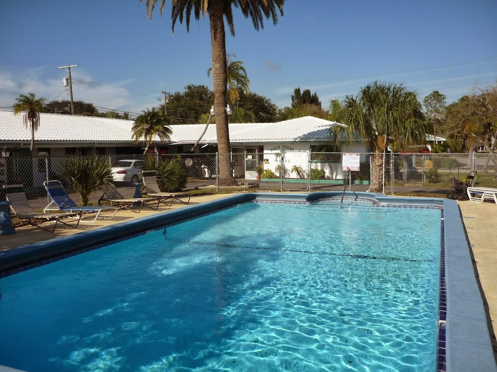 Palm Court Motel | 2090 Bayshore Blvd, Dunedin, FL 34698, USA | Phone: (727) 736-0441