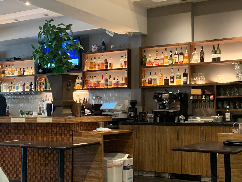 Montrose Town Kitchen & Grill | 2276 Honolulu Ave, Montrose, CA 91020, USA | Phone: (818) 248-1881