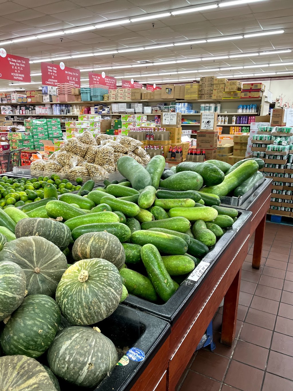 Vinh Phat Supermarket | 6105 Stockton Blvd, Sacramento, CA 95824, USA | Phone: (916) 424-8613