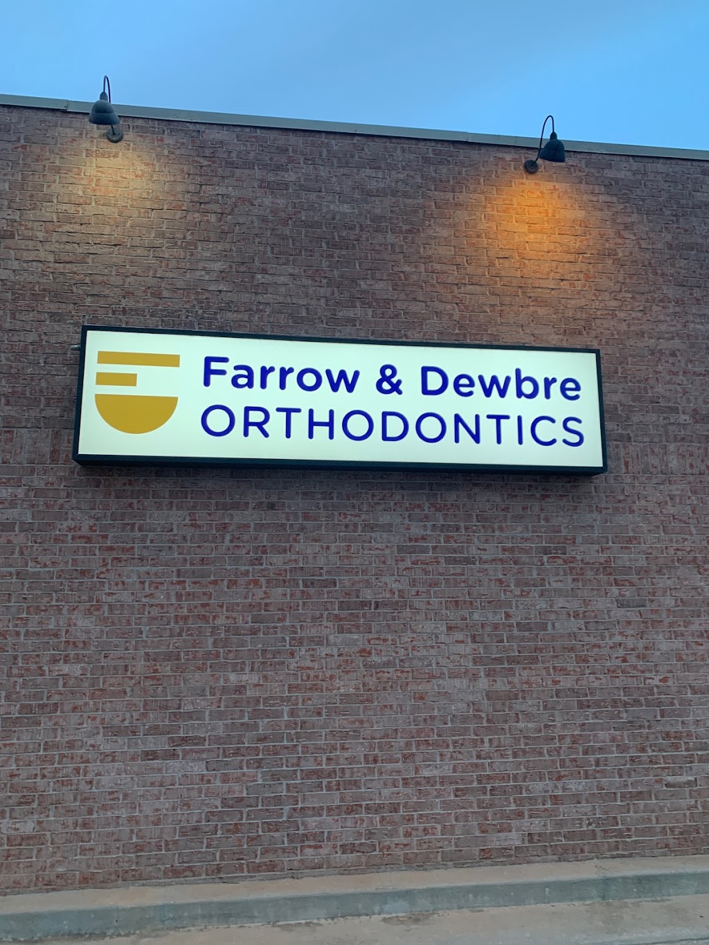 Farrow & Dewbre Orthodontics - Deer Creek | 3700 NW 206th St Suite B, Edmond, OK 73012 | Phone: (405) 400-8069