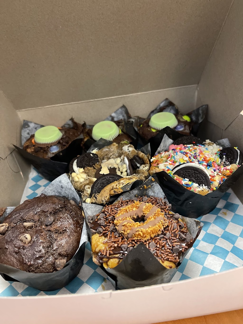 Monster Muffins | 9951 Adams Ave, Huntington Beach, CA 92646, USA | Phone: (949) 844-1812