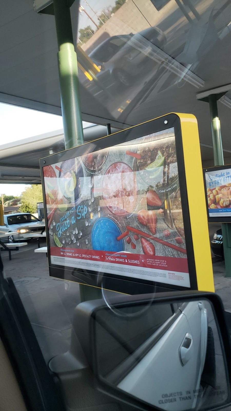 Sonic Drive-In | 618 W Southern Ave, Mesa, AZ 85210, USA | Phone: (480) 649-5651