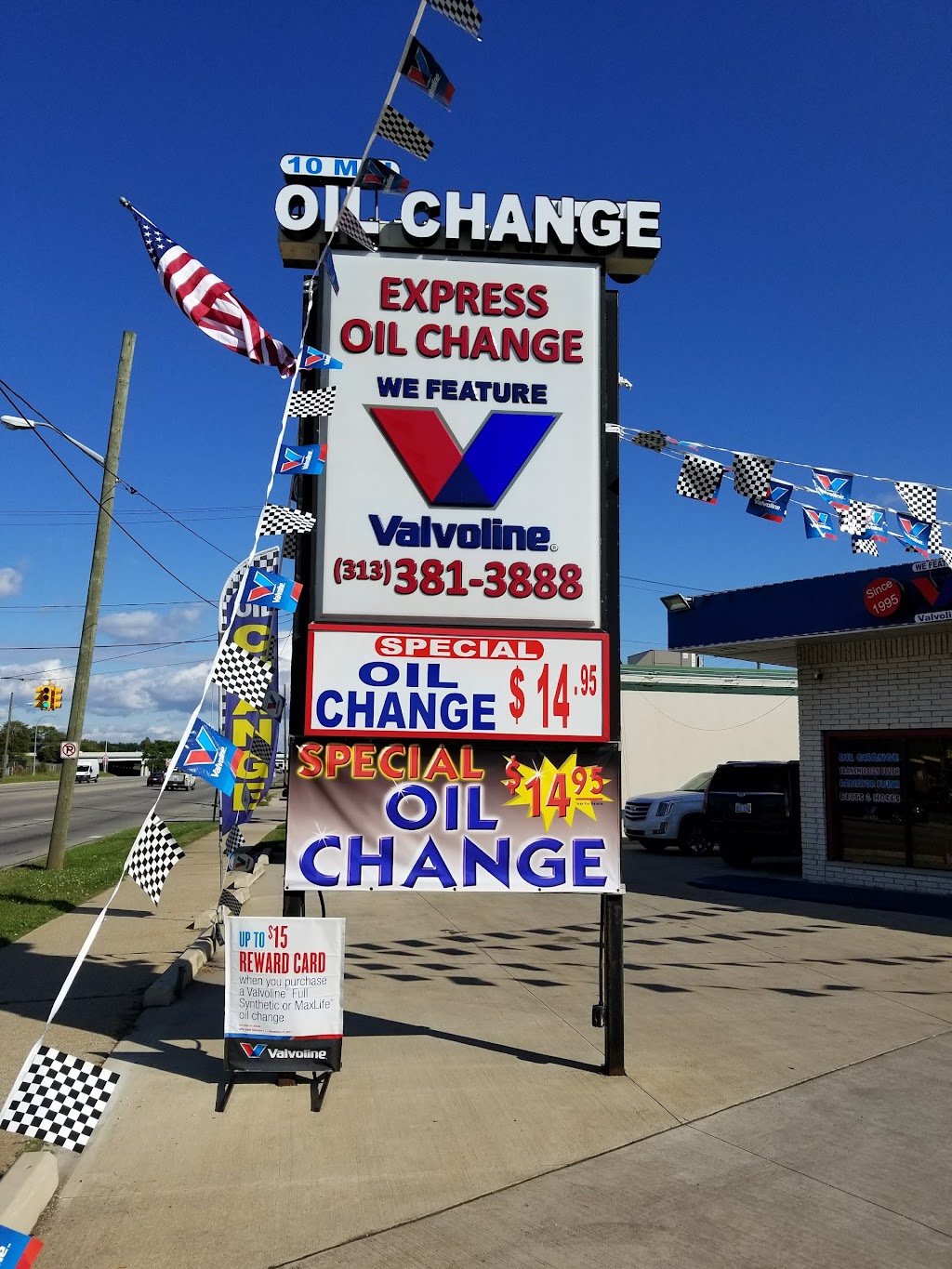 Express oil care | 3169 Dix Hwy, Lincoln Park, MI 48146, USA | Phone: (313) 381-3888