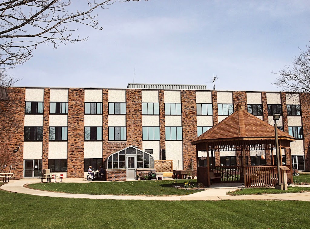 Lasata Senior Living Campus | W76 N677, N Wauwatosa Rd, Cedarburg, WI 53012, USA | Phone: (262) 377-5060