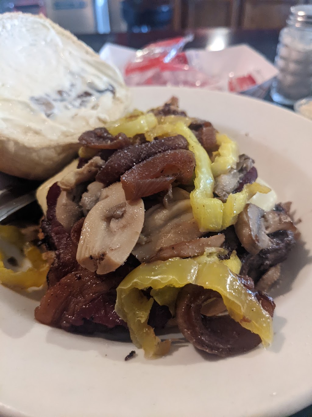 Joes Bar | 40980 Butternut Park Ct, Elyria, OH 44035, USA | Phone: (440) 322-9552