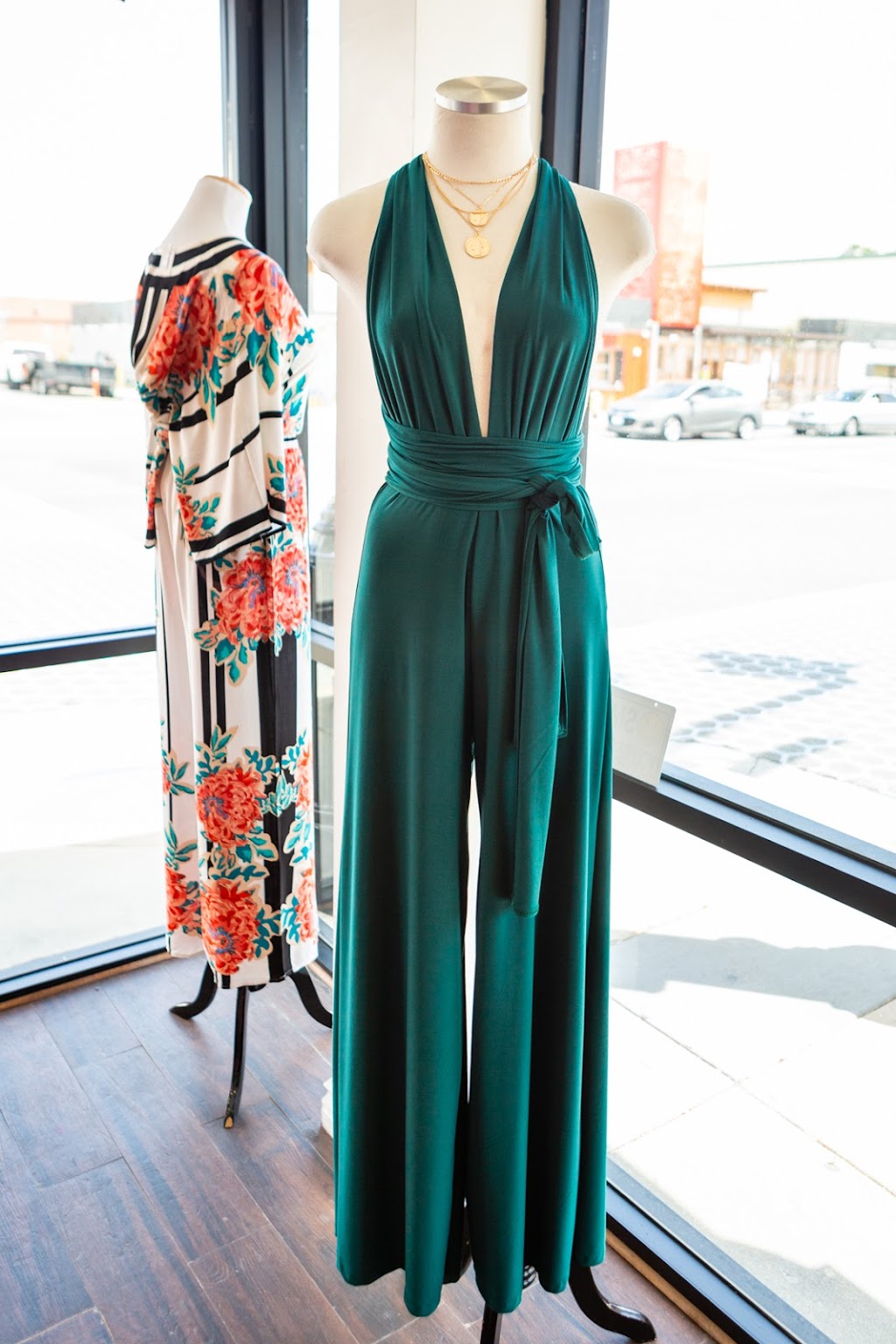 Sabrak Boutique | 16441 Bellflower Blvd, Bellflower, CA 90706, USA | Phone: (562) 804-9000