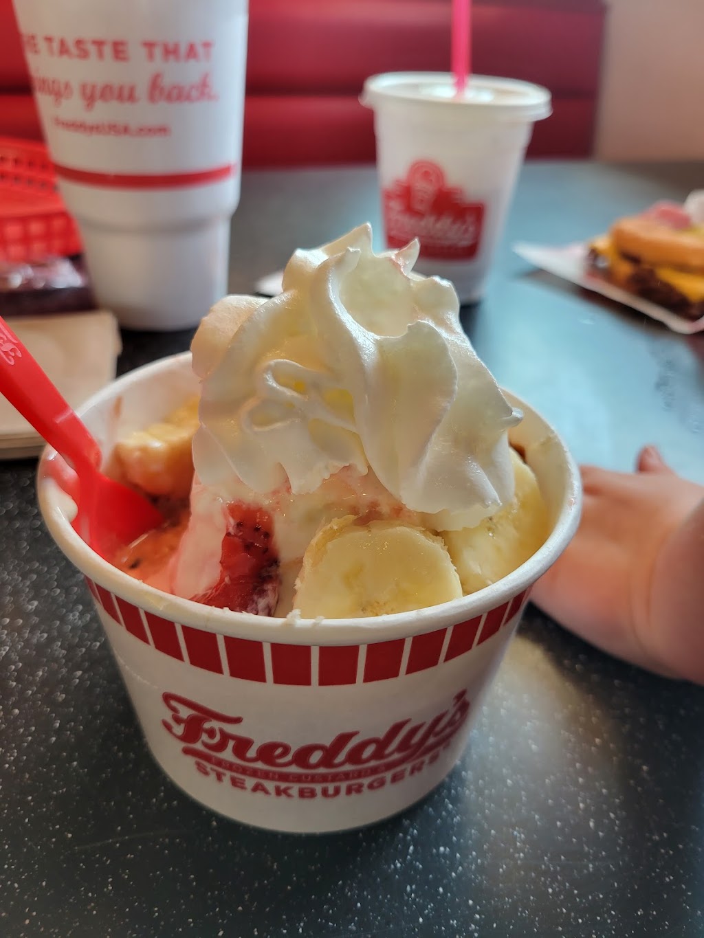 Freddys Frozen Custard & Steakburgers | 14659 Airline Hwy, Gonzales, LA 70737, USA | Phone: (225) 313-6286