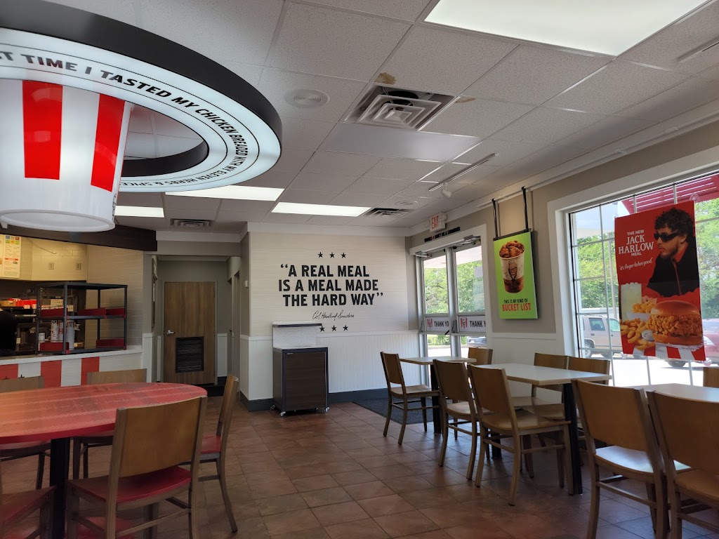 KFC | 2003 W Central Ave, El Dorado, KS 67042, USA | Phone: (316) 321-6770