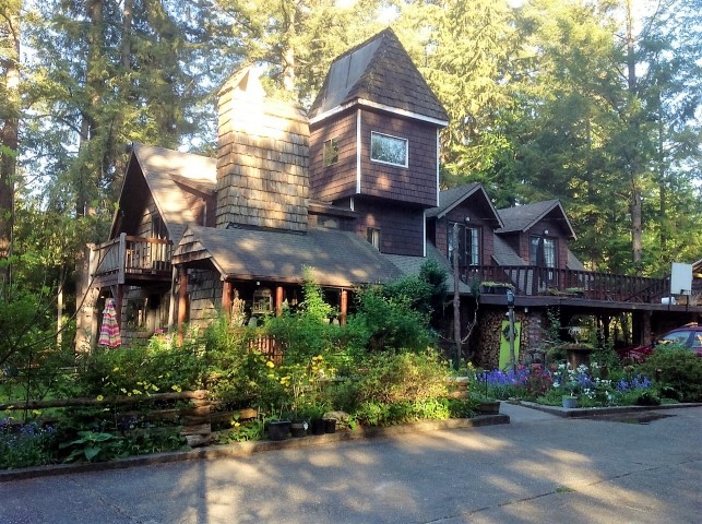 Maple Valley Bed & Breakfast | 20020 SE 228th St, Maple Valley, WA 98038, USA | Phone: (425) 432-1409